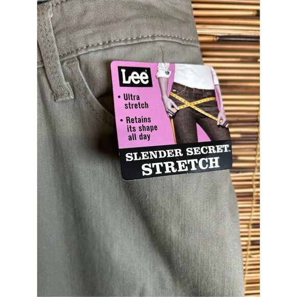 Lee Capris Size 20W Slender Stretch Tan Khaki Capris NWT - Picture 3 of 6